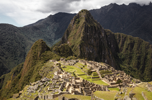 Afbeelding in Gallery-weergave laden, Fine art print Boy Kortekaas Machu Picchu, de ruïne van de Inca stad in Peru.
